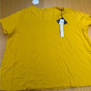 Ava & Viv Women's Plus Size 4X Short Sleeve Relaxed V Neck T-Shirt Yellow